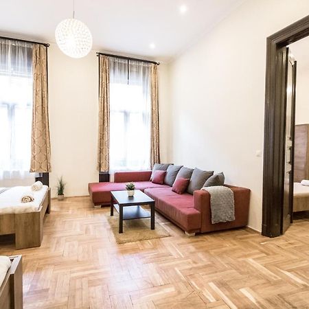 Real Apartments Klauzal Budapest Bagian luar foto