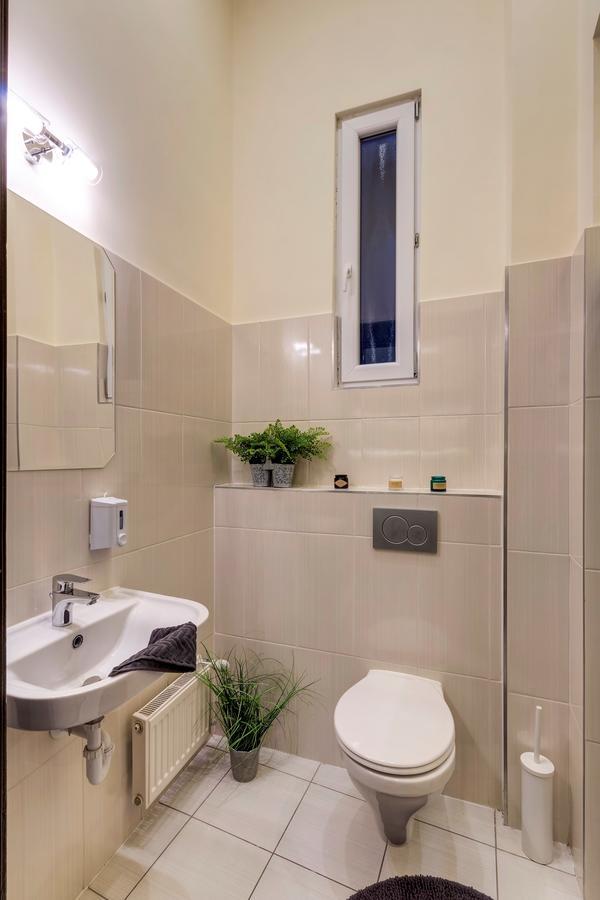 Real Apartments Klauzal Budapest Bagian luar foto