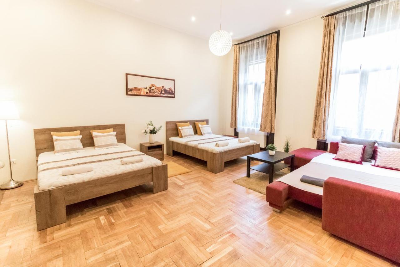 Real Apartments Klauzal Budapest Bagian luar foto