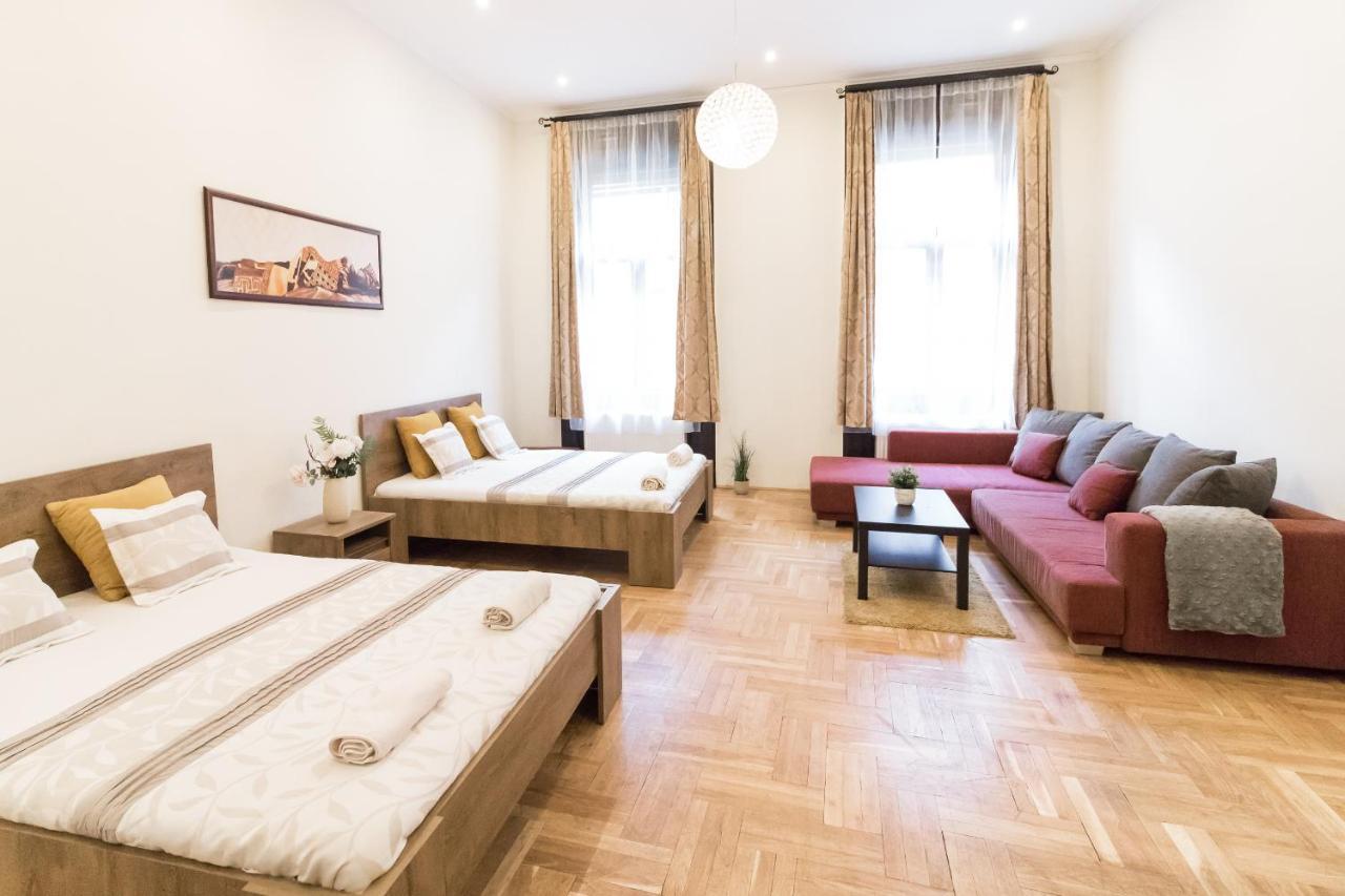 Real Apartments Klauzal Budapest Bagian luar foto