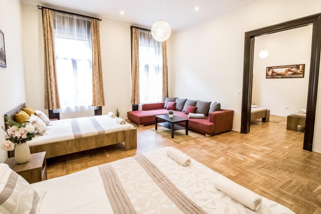 Real Apartments Klauzal Budapest Bagian luar foto