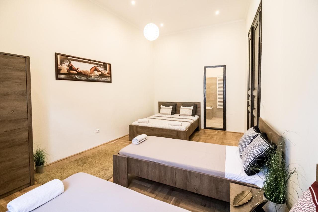 Real Apartments Klauzal Budapest Bagian luar foto
