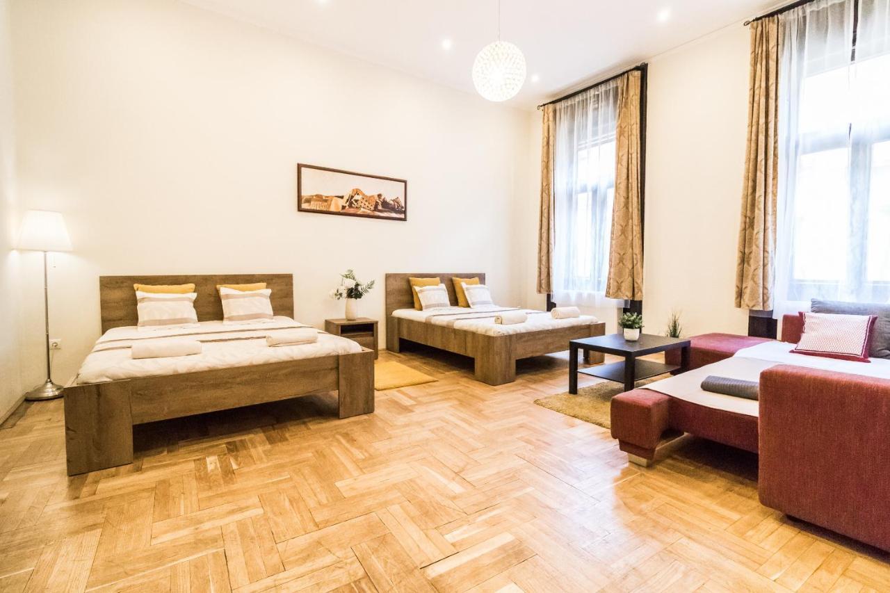 Real Apartments Klauzal Budapest Bagian luar foto