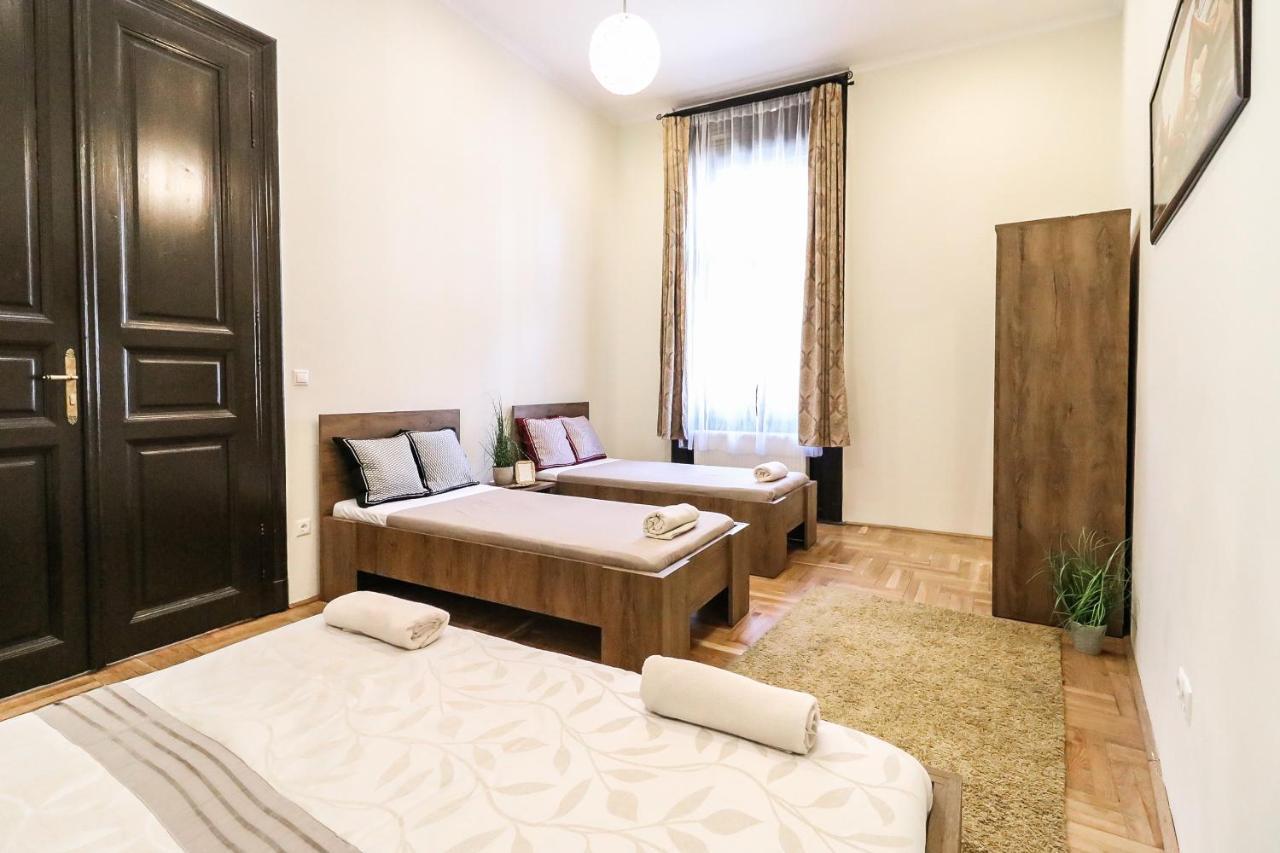 Real Apartments Klauzal Budapest Bagian luar foto